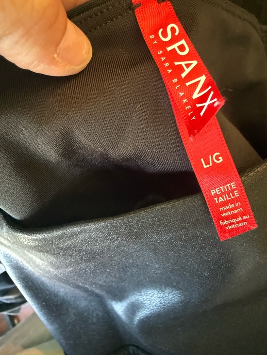 SPANX Black Shiny Faux Leather-Look Leggings Petite L/G - Picture 4 of 4